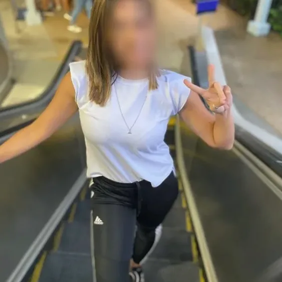 Amira, 36