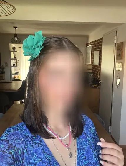 Büsra, 23