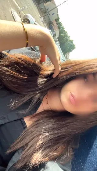Charlotte, 18