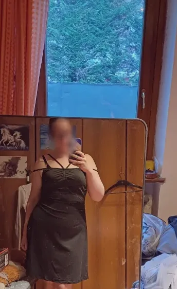 Isabell, 27