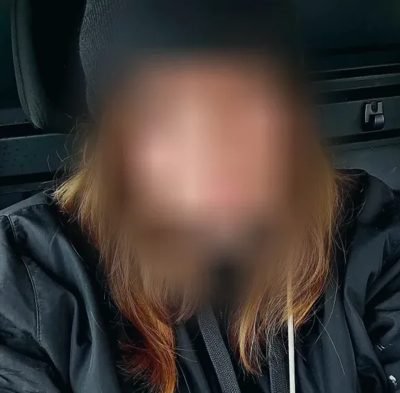 Julia, 28