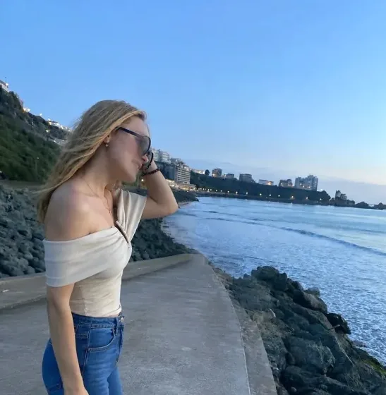 Kira, 19