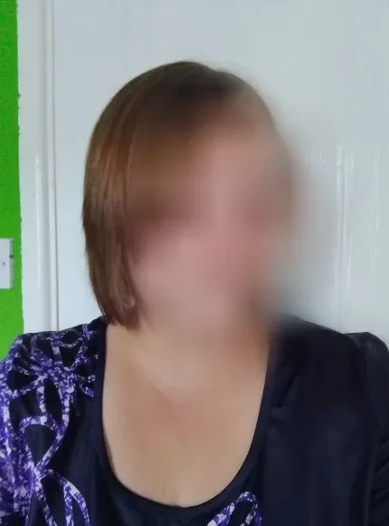 Larissa, 40