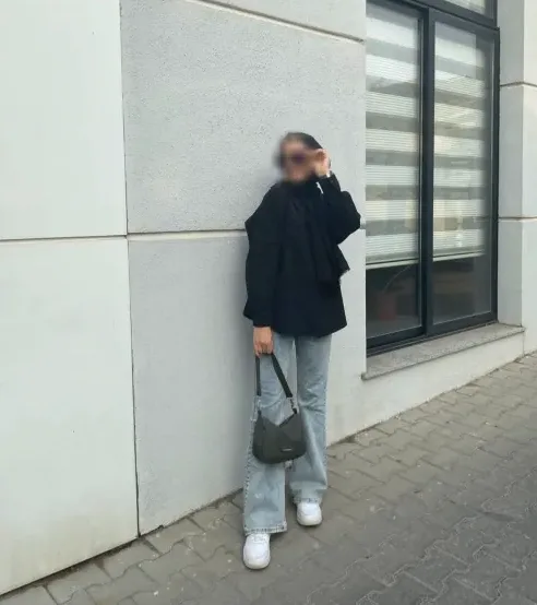 Lena, 26