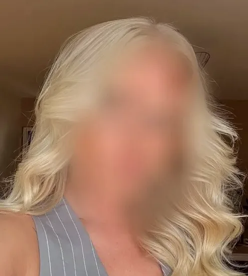 Marina, 35