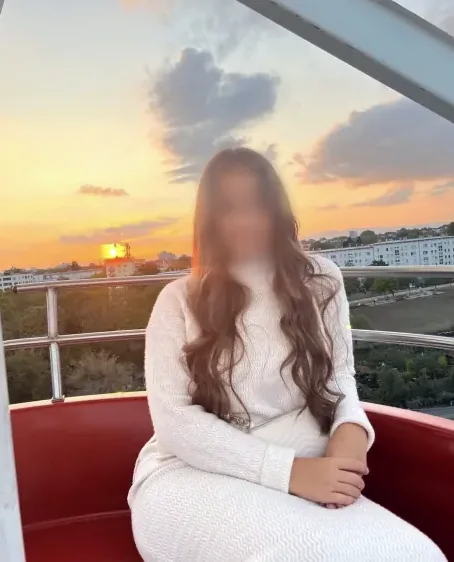 Melina, 19