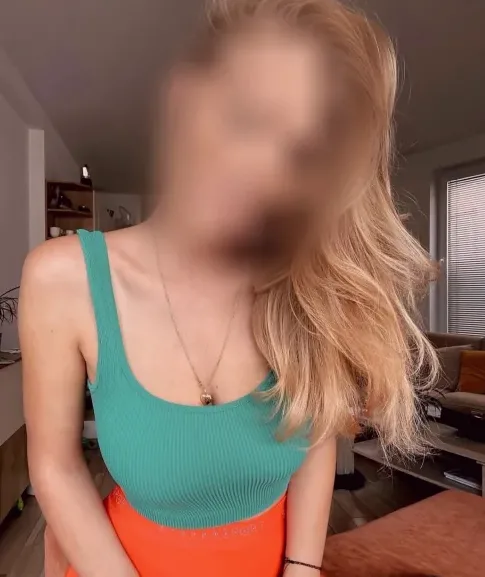 Michelle, 32
