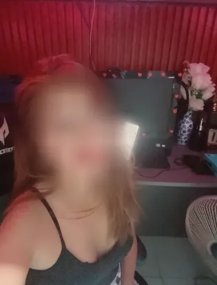 Miriam, 32