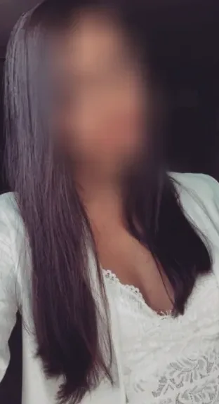 Nadja, 28