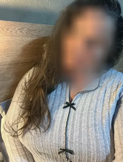 Pauline, 33