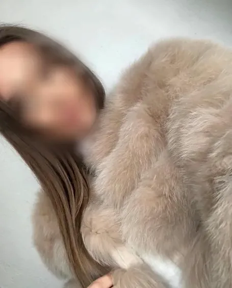 Vanessa, 36