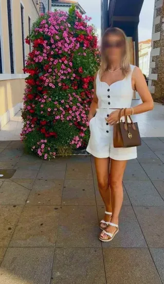 Viktoria, 38