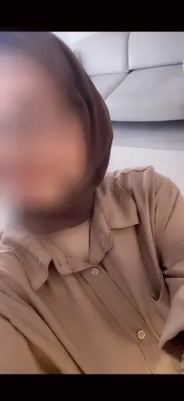 Yasmin, 32